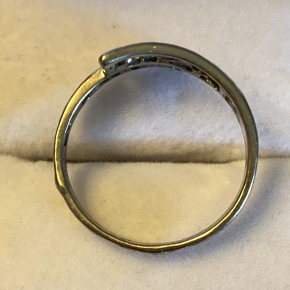 Vintage 925 Sterling Silver Ring (8.75-9) - Picture 4 of 4